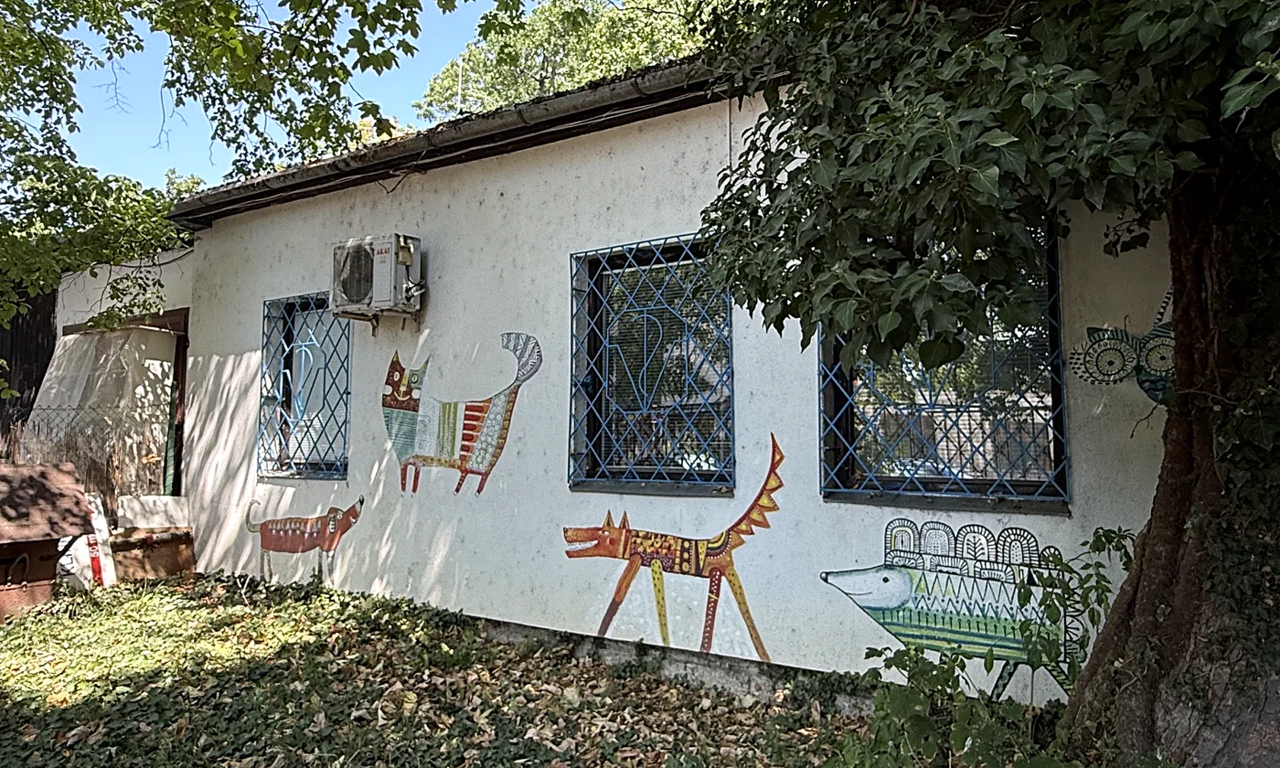 Budova veterinárnej kliniky PetVet na Starohájskej 35 v Petržalke